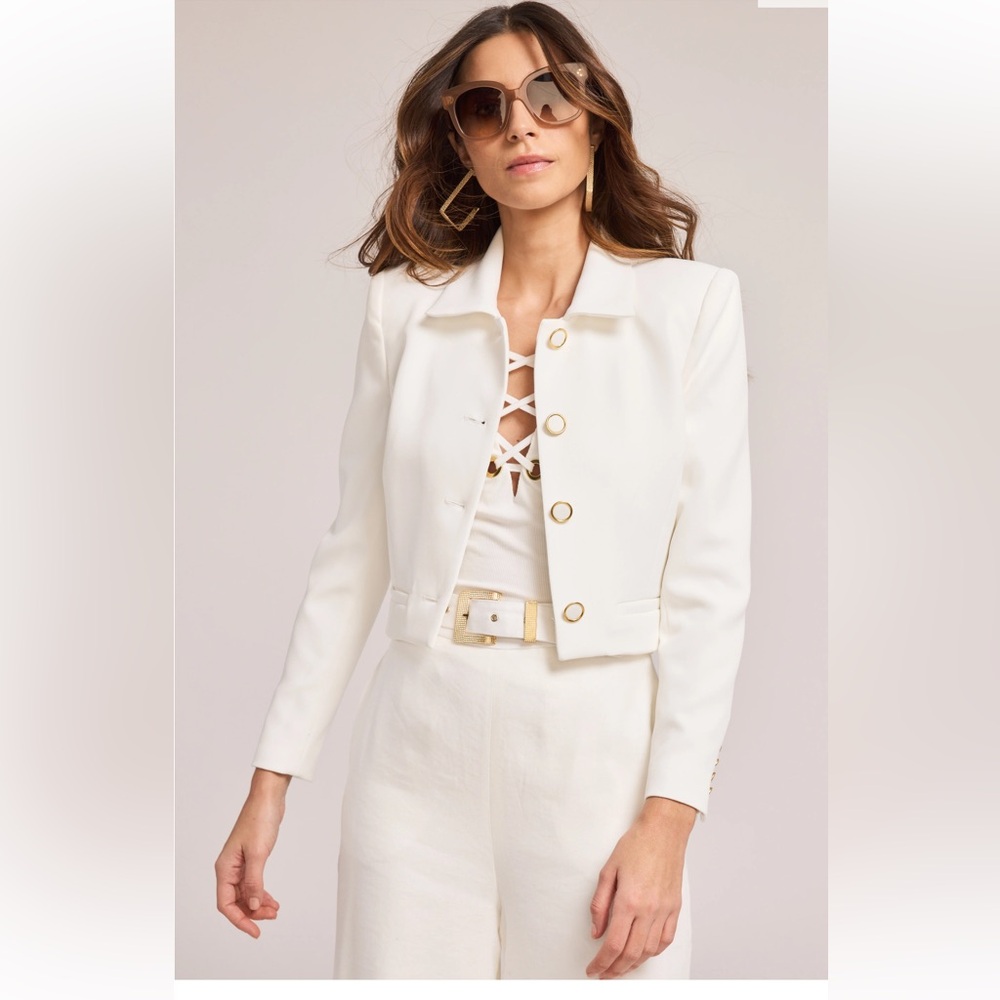 Generation Love Oliver
Crepe Blazer - White. NWOT